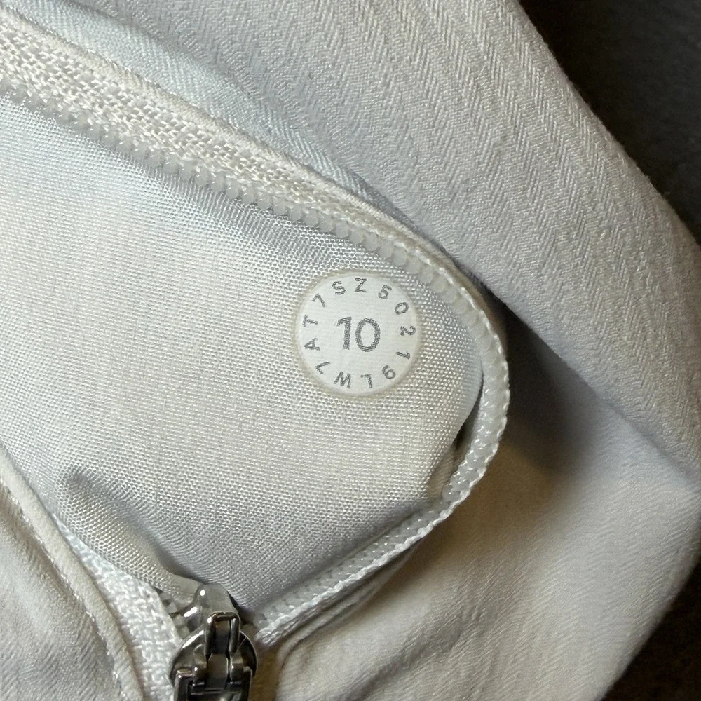 lululemon athletica lululemon tracker